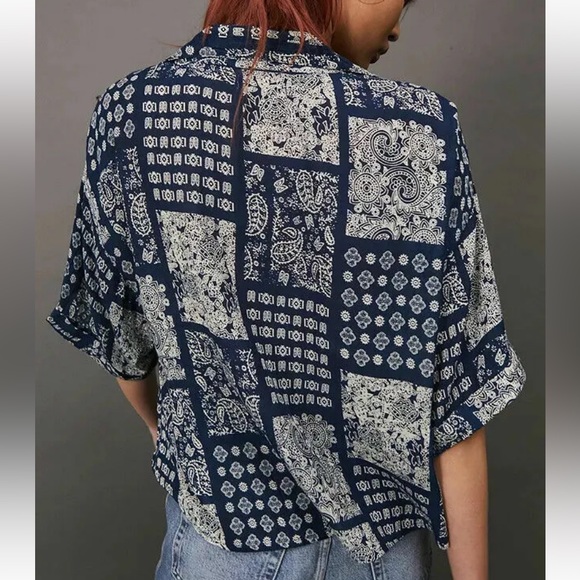 URBAN OUTFITTERS | UO Gracie Crinkle Shirt Small - Picture 6 of 10